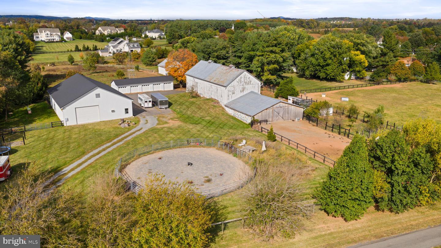 19937 EVERGREEN MILLS RD, LEESBURG, Virginia 20175, 4 Bedrooms Bedrooms, ,4 BathroomsBathrooms,Residential,For sale,19937 EVERGREEN MILLS RD,VALO2112992 MLS # VALO2112992