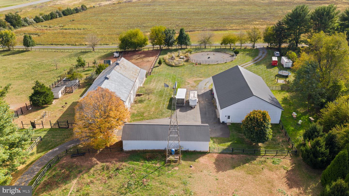 19937 EVERGREEN MILLS RD, LEESBURG, Virginia 20175, 4 Bedrooms Bedrooms, ,4 BathroomsBathrooms,Residential,For sale,19937 EVERGREEN MILLS RD,VALO2112992 MLS # VALO2112992