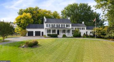 19937 EVERGREEN MILLS RD, LEESBURG, Virginia 20175, 4 Bedrooms Bedrooms, ,4 BathroomsBathrooms,Residential,For sale,19937 EVERGREEN MILLS RD,VALO2112992 MLS # VALO2112992