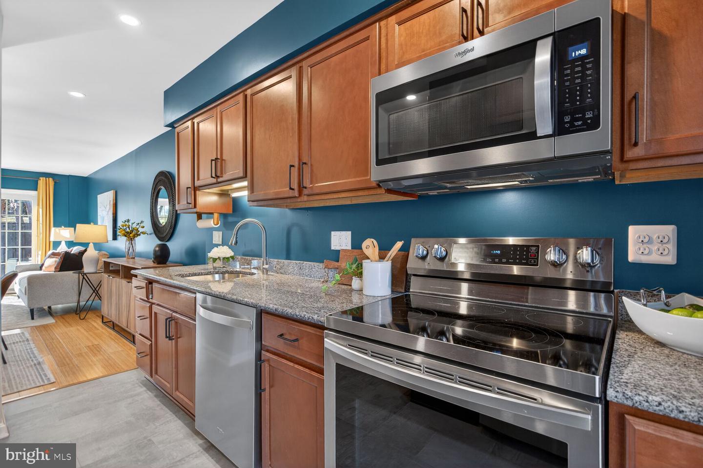 7207 EVANSTON RD, SPRINGFIELD, Virginia 22150, 3 Bedrooms Bedrooms, ,2 BathroomsBathrooms,Residential,For sale,7207 EVANSTON RD,VAFX2283824 MLS # VAFX2283824