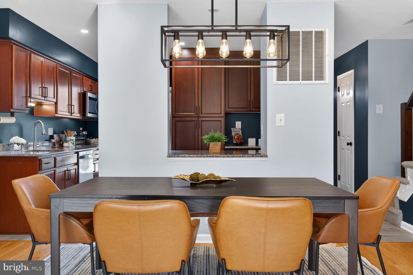 7207 EVANSTON RD, SPRINGFIELD, Virginia 22150, 3 Bedrooms Bedrooms, ,2 BathroomsBathrooms,Residential,For sale,7207 EVANSTON RD,VAFX2283824 MLS # VAFX2283824