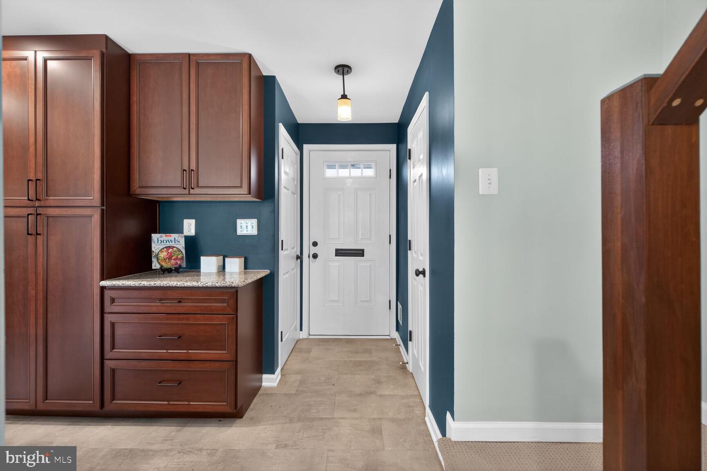 7207 EVANSTON RD, SPRINGFIELD, Virginia 22150, 3 Bedrooms Bedrooms, ,2 BathroomsBathrooms,Residential,For sale,7207 EVANSTON RD,VAFX2283824 MLS # VAFX2283824