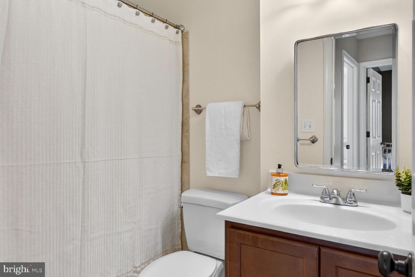 7207 EVANSTON RD, SPRINGFIELD, Virginia 22150, 3 Bedrooms Bedrooms, ,2 BathroomsBathrooms,Residential,For sale,7207 EVANSTON RD,VAFX2283824 MLS # VAFX2283824