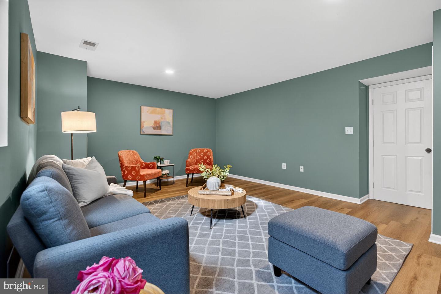 7207 EVANSTON RD, SPRINGFIELD, Virginia 22150, 3 Bedrooms Bedrooms, ,2 BathroomsBathrooms,Residential,For sale,7207 EVANSTON RD,VAFX2283824 MLS # VAFX2283824