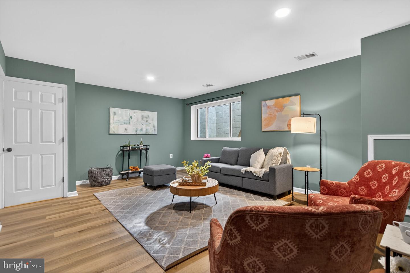 7207 EVANSTON RD, SPRINGFIELD, Virginia 22150, 3 Bedrooms Bedrooms, ,2 BathroomsBathrooms,Residential,For sale,7207 EVANSTON RD,VAFX2283824 MLS # VAFX2283824