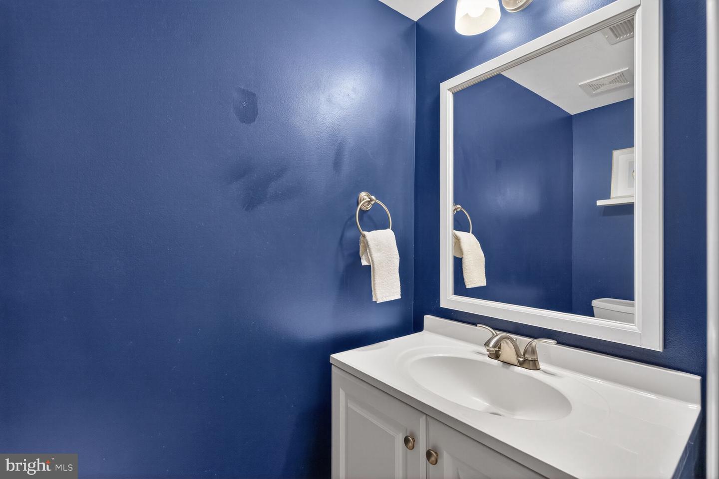 7207 EVANSTON RD, SPRINGFIELD, Virginia 22150, 3 Bedrooms Bedrooms, ,2 BathroomsBathrooms,Residential,For sale,7207 EVANSTON RD,VAFX2283824 MLS # VAFX2283824