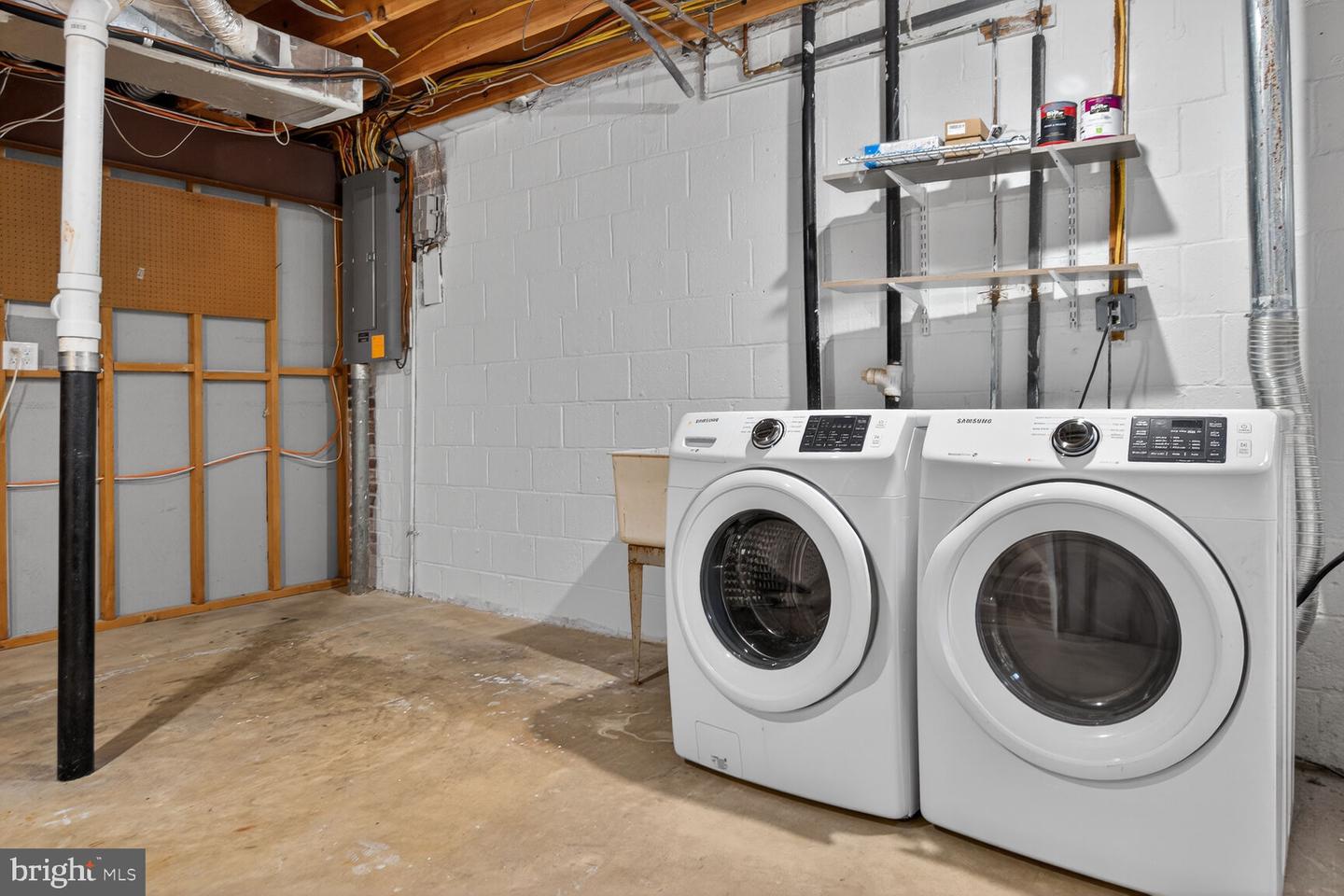 7207 EVANSTON RD, SPRINGFIELD, Virginia 22150, 3 Bedrooms Bedrooms, ,2 BathroomsBathrooms,Residential,For sale,7207 EVANSTON RD,VAFX2283824 MLS # VAFX2283824