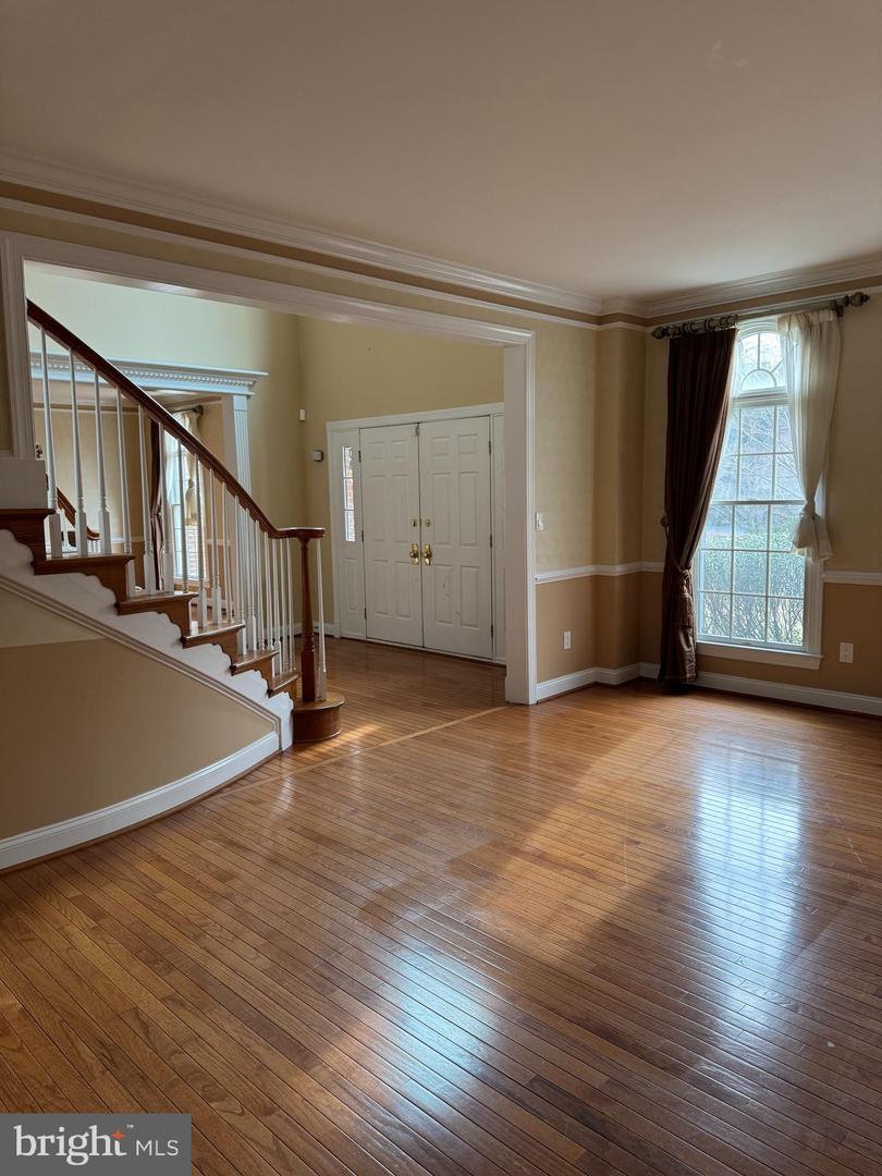 10500 DUNN MEADOW RD, VIENNA, Virginia 22182, 5 Bedrooms Bedrooms, ,4 BathroomsBathrooms,Residential,For sale,10500 DUNN MEADOW RD,VAFX2283888 MLS # VAFX2283888