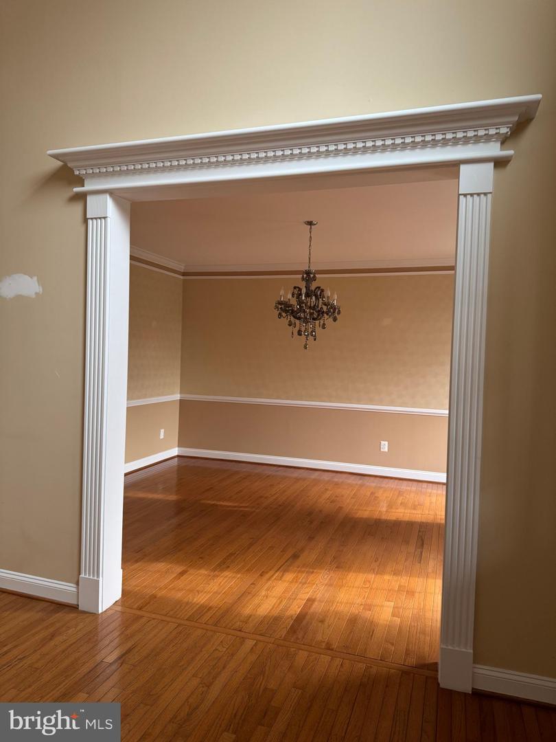 10500 DUNN MEADOW RD, VIENNA, Virginia 22182, 5 Bedrooms Bedrooms, ,4 BathroomsBathrooms,Residential,For sale,10500 DUNN MEADOW RD,VAFX2283888 MLS # VAFX2283888