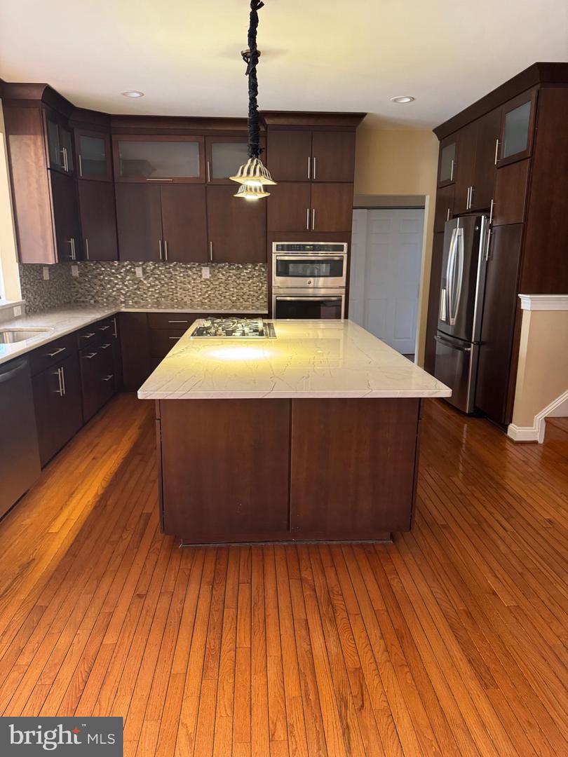 10500 DUNN MEADOW RD, VIENNA, Virginia 22182, 5 Bedrooms Bedrooms, ,4 BathroomsBathrooms,Residential,For sale,10500 DUNN MEADOW RD,VAFX2283888 MLS # VAFX2283888