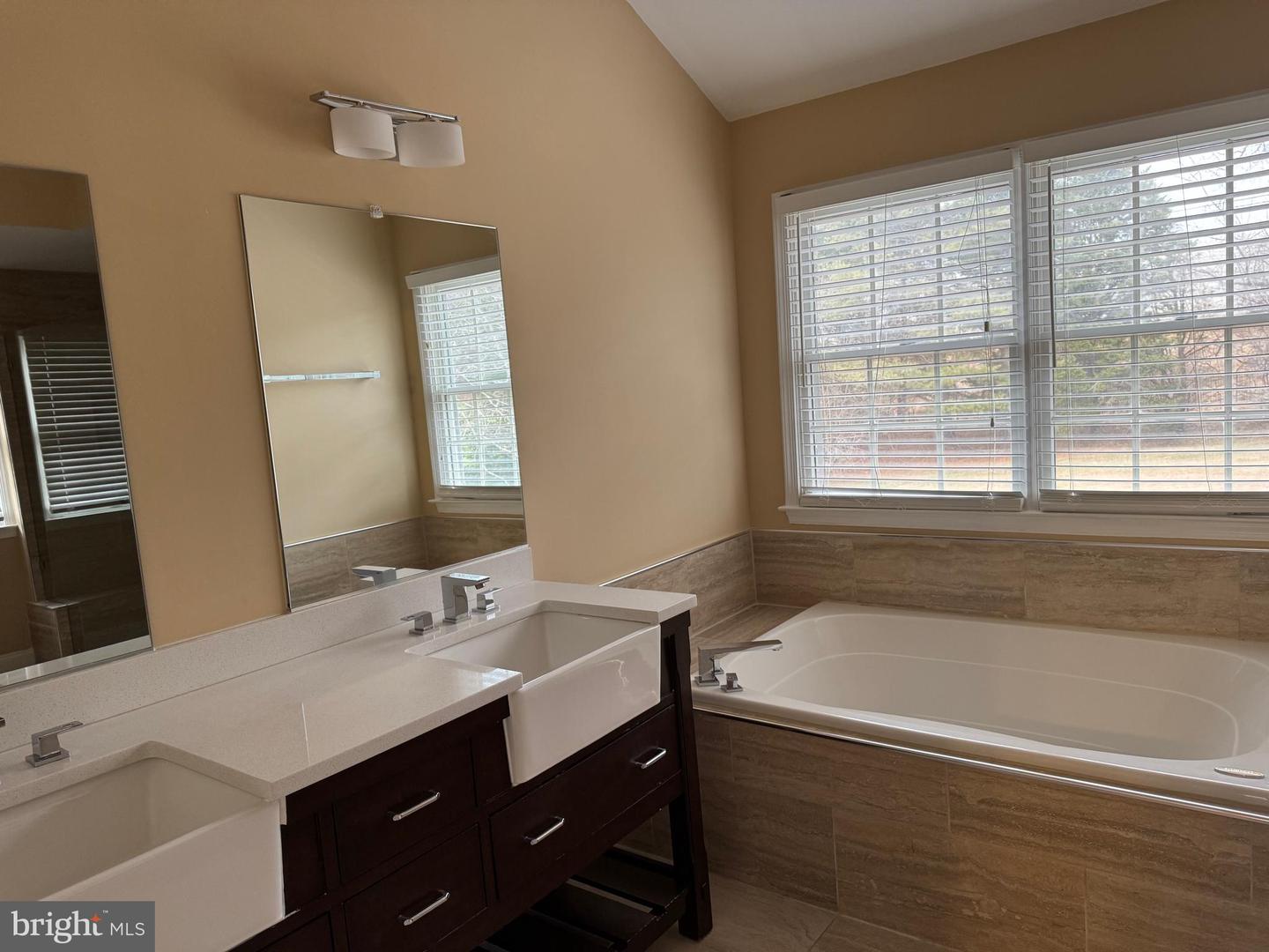 10500 DUNN MEADOW RD, VIENNA, Virginia 22182, 5 Bedrooms Bedrooms, ,4 BathroomsBathrooms,Residential,For sale,10500 DUNN MEADOW RD,VAFX2283888 MLS # VAFX2283888