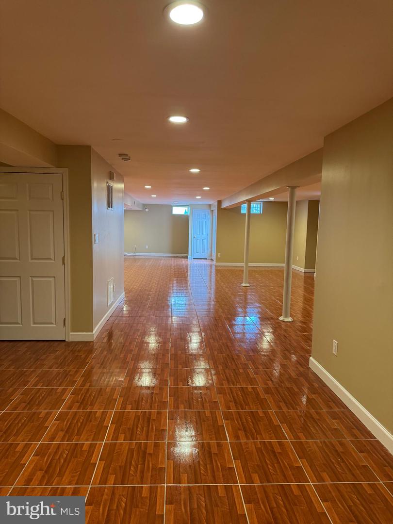 10500 DUNN MEADOW RD, VIENNA, Virginia 22182, 5 Bedrooms Bedrooms, ,4 BathroomsBathrooms,Residential,For sale,10500 DUNN MEADOW RD,VAFX2283888 MLS # VAFX2283888