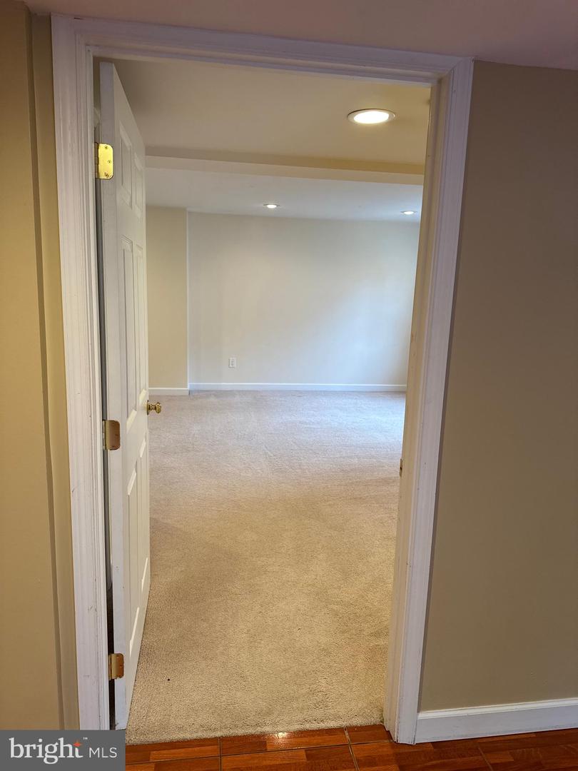 10500 DUNN MEADOW RD, VIENNA, Virginia 22182, 5 Bedrooms Bedrooms, ,4 BathroomsBathrooms,Residential,For sale,10500 DUNN MEADOW RD,VAFX2283888 MLS # VAFX2283888