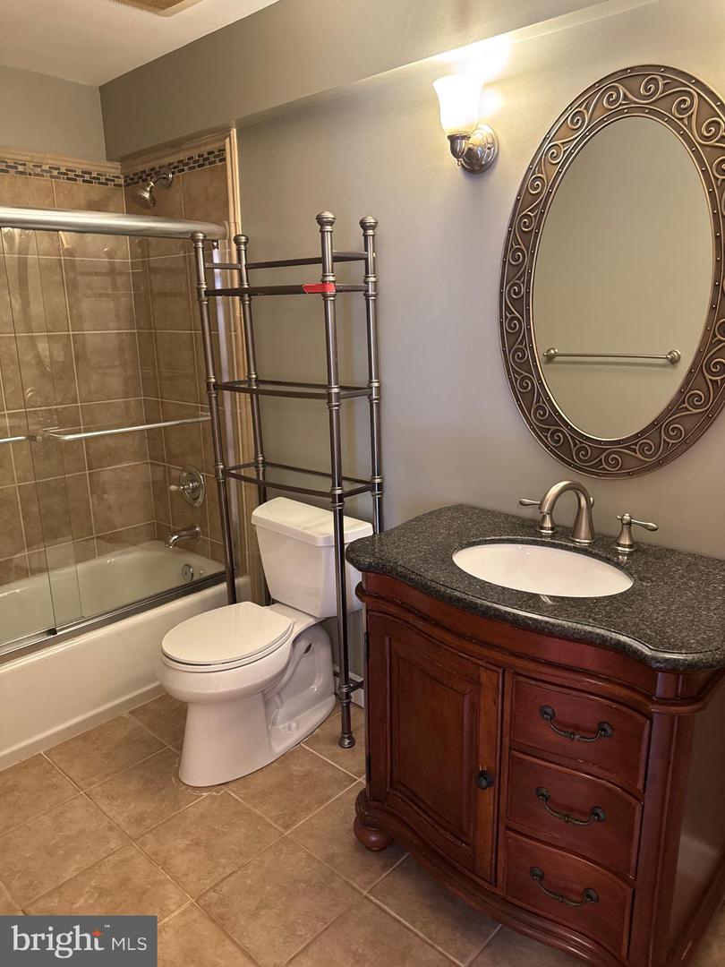 10500 DUNN MEADOW RD, VIENNA, Virginia 22182, 5 Bedrooms Bedrooms, ,4 BathroomsBathrooms,Residential,For sale,10500 DUNN MEADOW RD,VAFX2283888 MLS # VAFX2283888