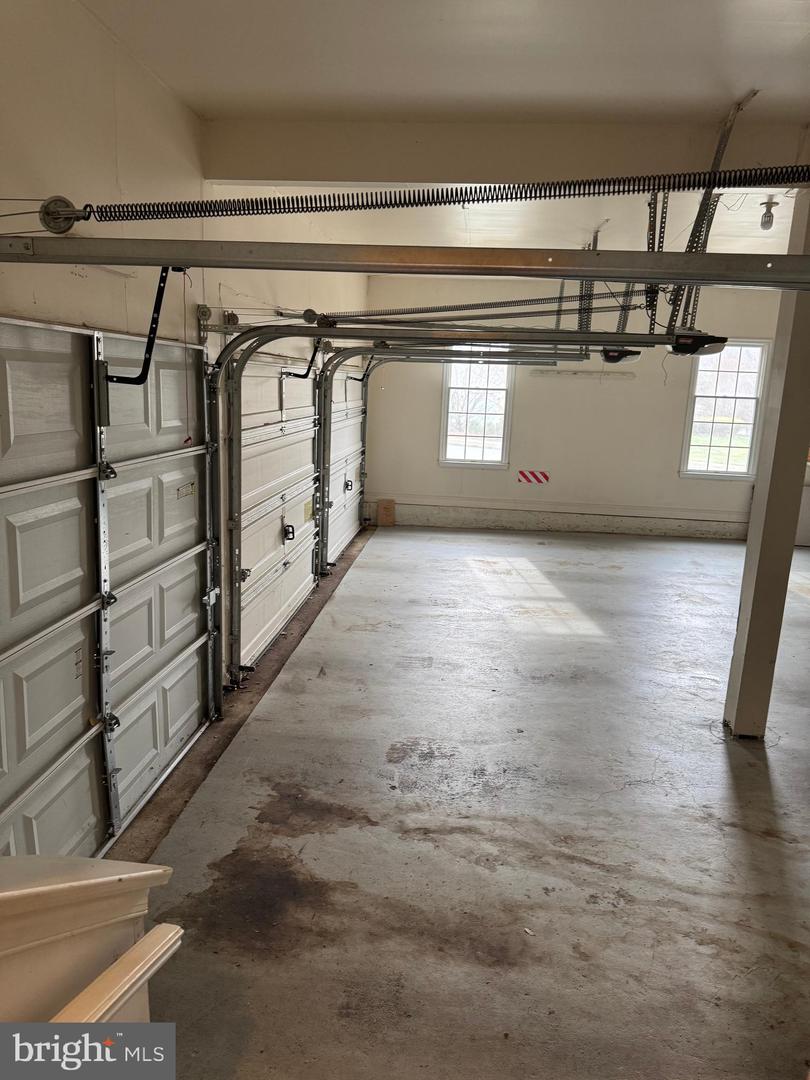 10500 DUNN MEADOW RD, VIENNA, Virginia 22182, 5 Bedrooms Bedrooms, ,4 BathroomsBathrooms,Residential,For sale,10500 DUNN MEADOW RD,VAFX2283888 MLS # VAFX2283888