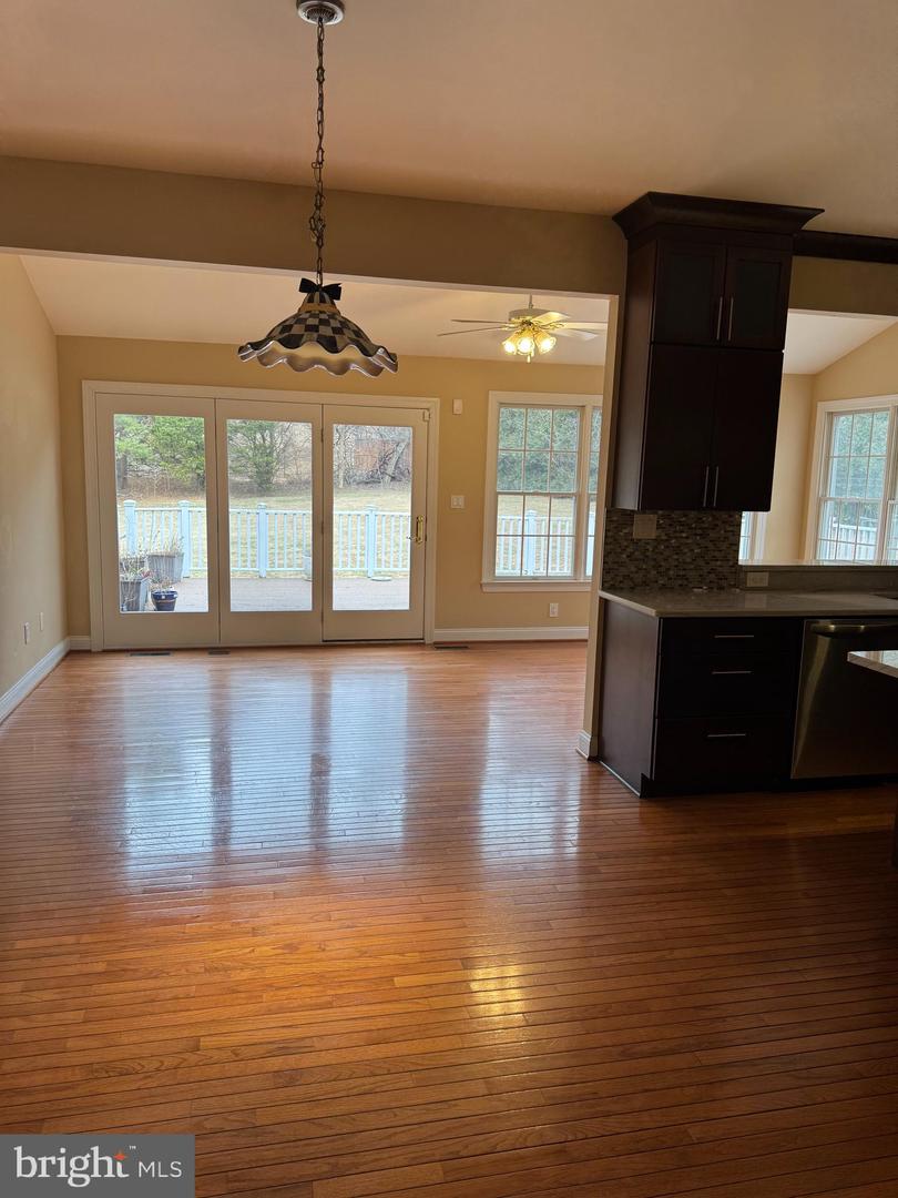 10500 DUNN MEADOW RD, VIENNA, Virginia 22182, 5 Bedrooms Bedrooms, ,4 BathroomsBathrooms,Residential,For sale,10500 DUNN MEADOW RD,VAFX2283888 MLS # VAFX2283888