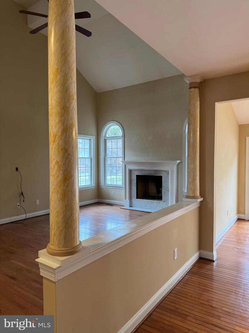 10500 DUNN MEADOW RD, VIENNA, Virginia 22182, 5 Bedrooms Bedrooms, ,4 BathroomsBathrooms,Residential,For sale,10500 DUNN MEADOW RD,VAFX2283888 MLS # VAFX2283888