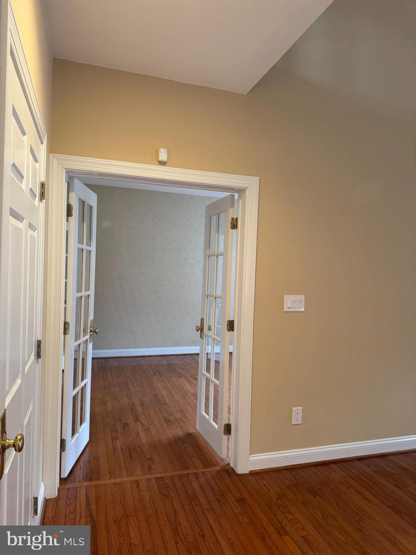 10500 DUNN MEADOW RD, VIENNA, Virginia 22182, 5 Bedrooms Bedrooms, ,4 BathroomsBathrooms,Residential,For sale,10500 DUNN MEADOW RD,VAFX2283888 MLS # VAFX2283888