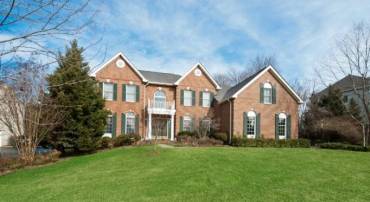 10500 DUNN MEADOW RD, VIENNA, Virginia 22182, 5 Bedrooms Bedrooms, ,4 BathroomsBathrooms,Residential,For sale,10500 DUNN MEADOW RD,VAFX2283888 MLS # VAFX2283888