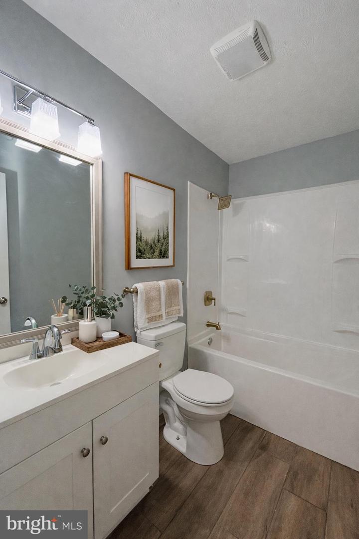 138 PARKSIDE RD, LINDEN, Virginia 22642, 3 Bedrooms Bedrooms, 10 Rooms Rooms,2 BathroomsBathrooms,Residential,For sale,138 PARKSIDE RD,VAWR2013036 MLS # VAWR2013036 138 PARKSIDE RD, LINDEN, Virginia 22642, 3 Bedrooms Bedrooms, 10 Rooms Rooms,2 BathroomsBathrooms,Residential,For sale,138 PARKSIDE RD,VAWR2013036 MLS # VAWR2013036