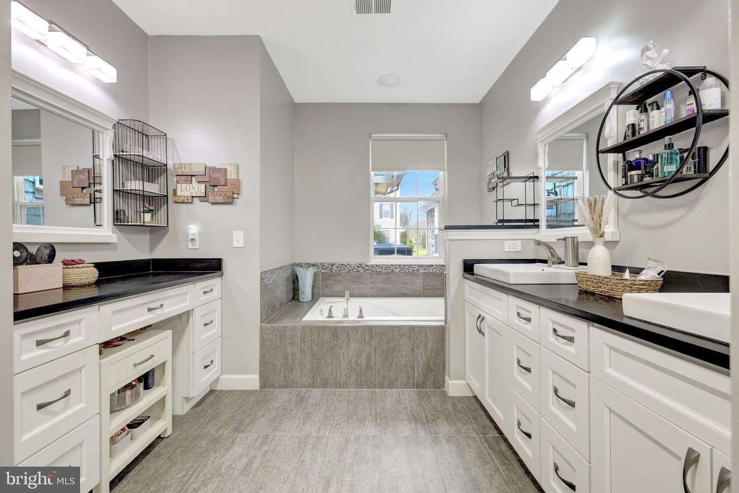 13910 GREENDALE DR #33, WOODBRIDGE, Virginia 22191, 3 Bedrooms Bedrooms, ,2 BathroomsBathrooms,Residential,For sale,13910 GREENDALE DR #33,VAPW2109938 MLS # VAPW2109938