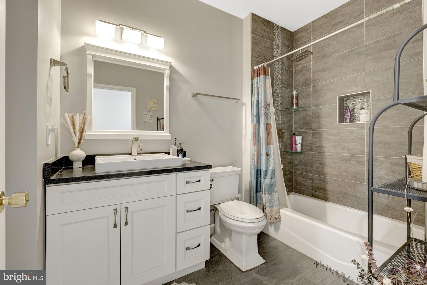 13910 GREENDALE DR #33, WOODBRIDGE, Virginia 22191, 3 Bedrooms Bedrooms, ,2 BathroomsBathrooms,Residential,For sale,13910 GREENDALE DR #33,VAPW2109938 MLS # VAPW2109938