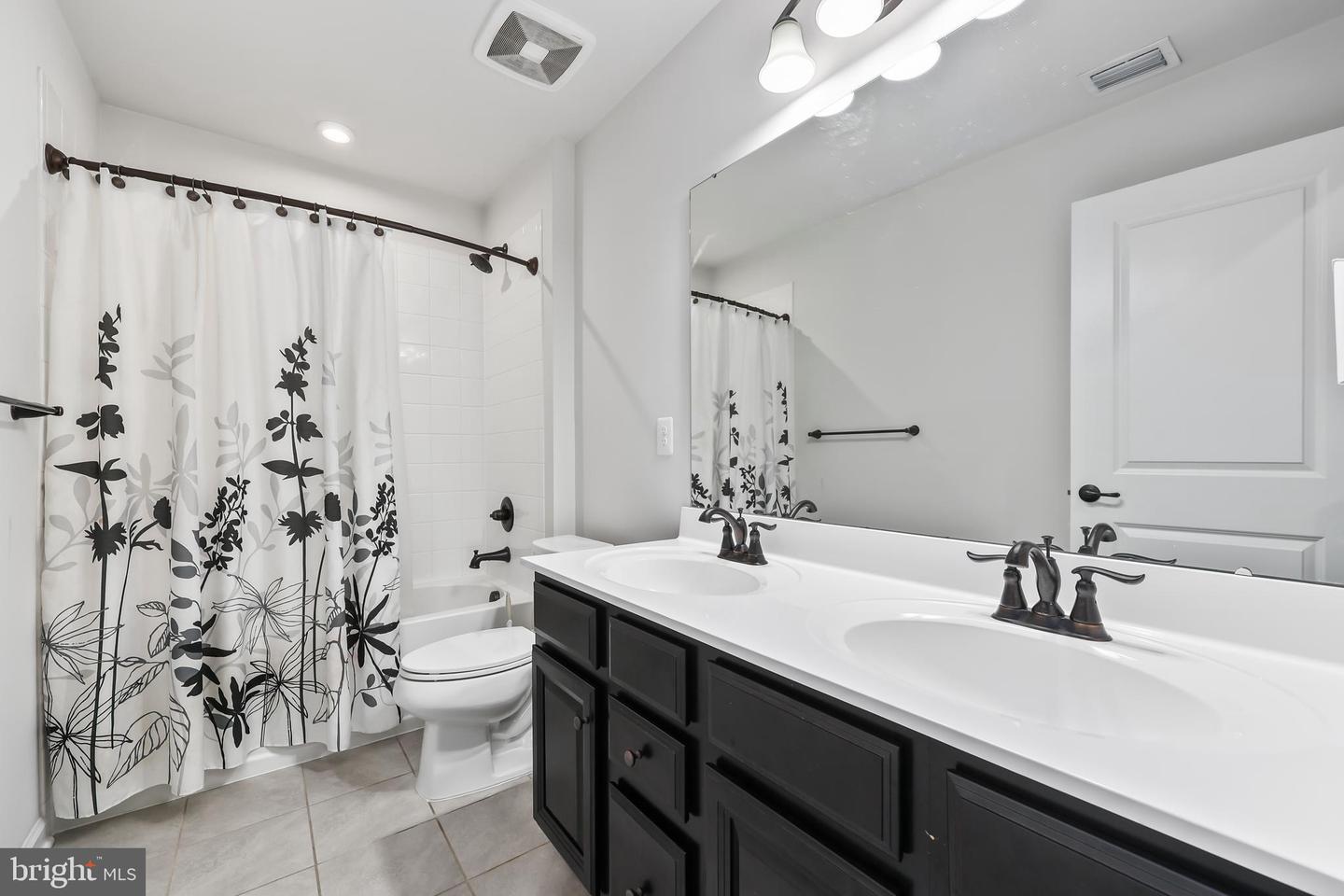 305 COURTHOUSE MANOR DR, STAFFORD, Virginia 22554, 4 Bedrooms Bedrooms, ,3 BathroomsBathrooms,Residential,For sale,305 COURTHOUSE MANOR DR,VAST2044976 MLS # VAST2044976