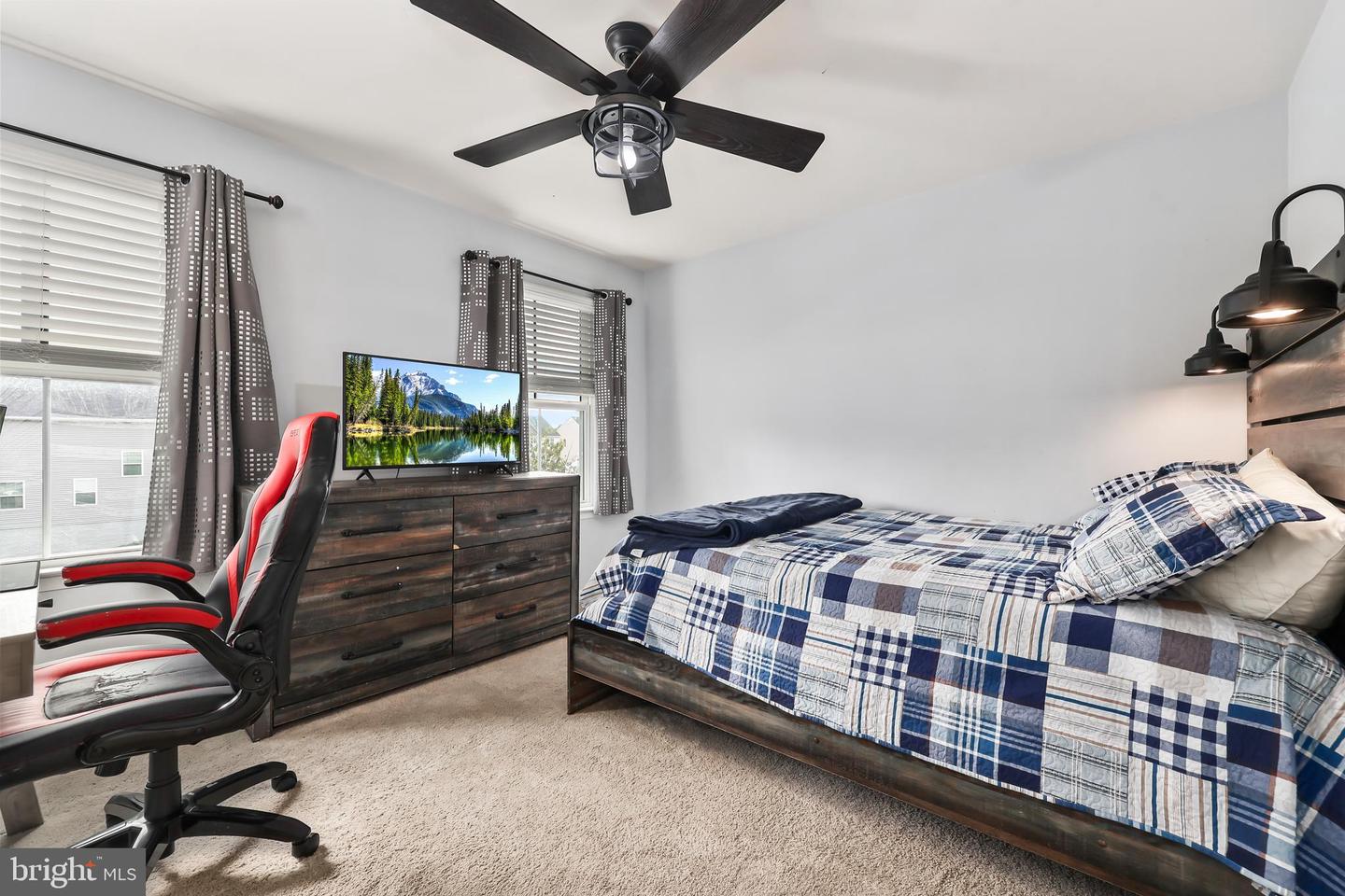 305 COURTHOUSE MANOR DR, STAFFORD, Virginia 22554, 4 Bedrooms Bedrooms, ,3 BathroomsBathrooms,Residential,For sale,305 COURTHOUSE MANOR DR,VAST2044976 MLS # VAST2044976