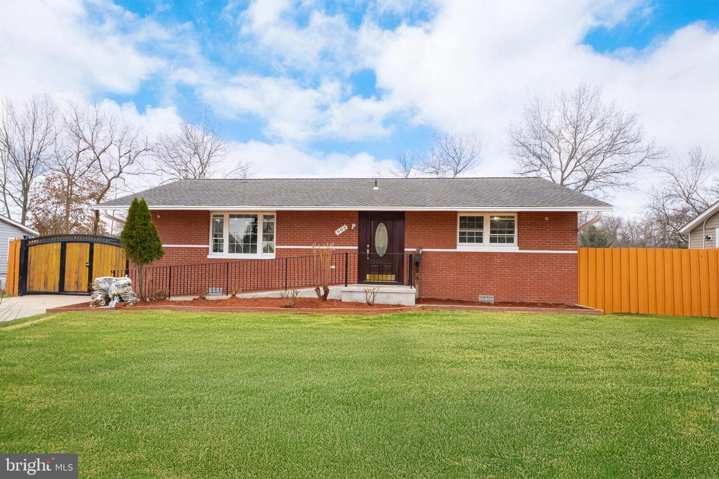 903 WINGFIELD RD, WOODBRIDGE, Virginia 22191, 4 Bedrooms Bedrooms, 6 Rooms Rooms,3 BathroomsBathrooms,Residential,For sale,903 WINGFIELD RD,VAPW2110104 MLS # VAPW2110104