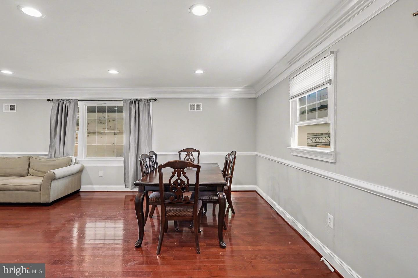 903 WINGFIELD RD, WOODBRIDGE, Virginia 22191, 4 Bedrooms Bedrooms, 6 Rooms Rooms,3 BathroomsBathrooms,Residential,For sale,903 WINGFIELD RD,VAPW2110104 MLS # VAPW2110104