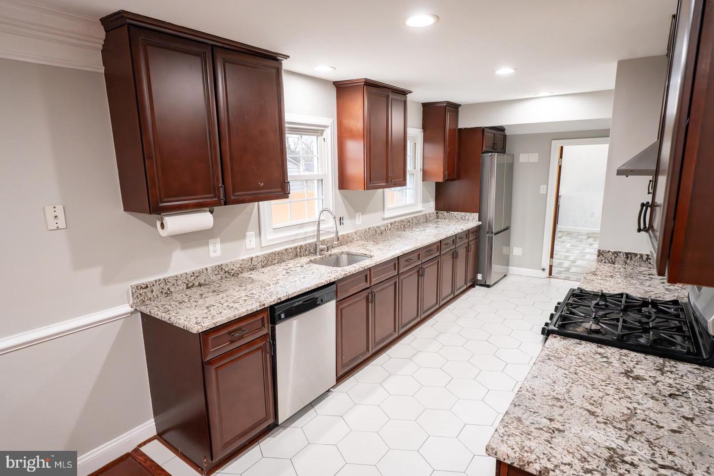 903 WINGFIELD RD, WOODBRIDGE, Virginia 22191, 4 Bedrooms Bedrooms, 6 Rooms Rooms,3 BathroomsBathrooms,Residential,For sale,903 WINGFIELD RD,VAPW2110104 MLS # VAPW2110104