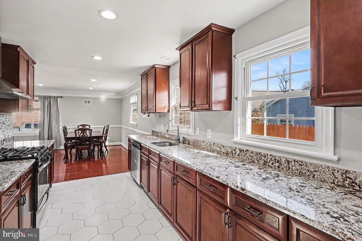 903 WINGFIELD RD, WOODBRIDGE, Virginia 22191, 4 Bedrooms Bedrooms, 6 Rooms Rooms,3 BathroomsBathrooms,Residential,For sale,903 WINGFIELD RD,VAPW2110104 MLS # VAPW2110104