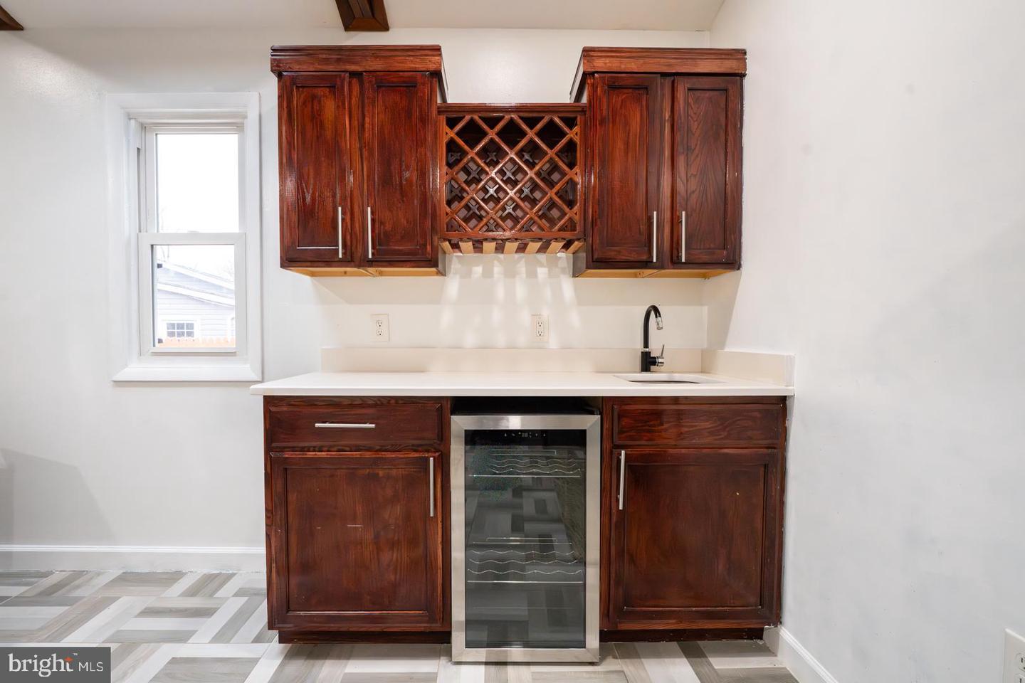 903 WINGFIELD RD, WOODBRIDGE, Virginia 22191, 4 Bedrooms Bedrooms, 6 Rooms Rooms,3 BathroomsBathrooms,Residential,For sale,903 WINGFIELD RD,VAPW2110104 MLS # VAPW2110104