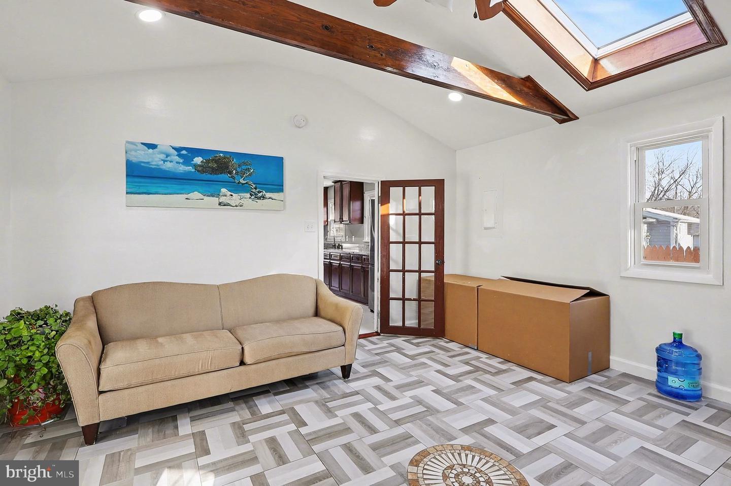 903 WINGFIELD RD, WOODBRIDGE, Virginia 22191, 4 Bedrooms Bedrooms, 6 Rooms Rooms,3 BathroomsBathrooms,Residential,For sale,903 WINGFIELD RD,VAPW2110104 MLS # VAPW2110104