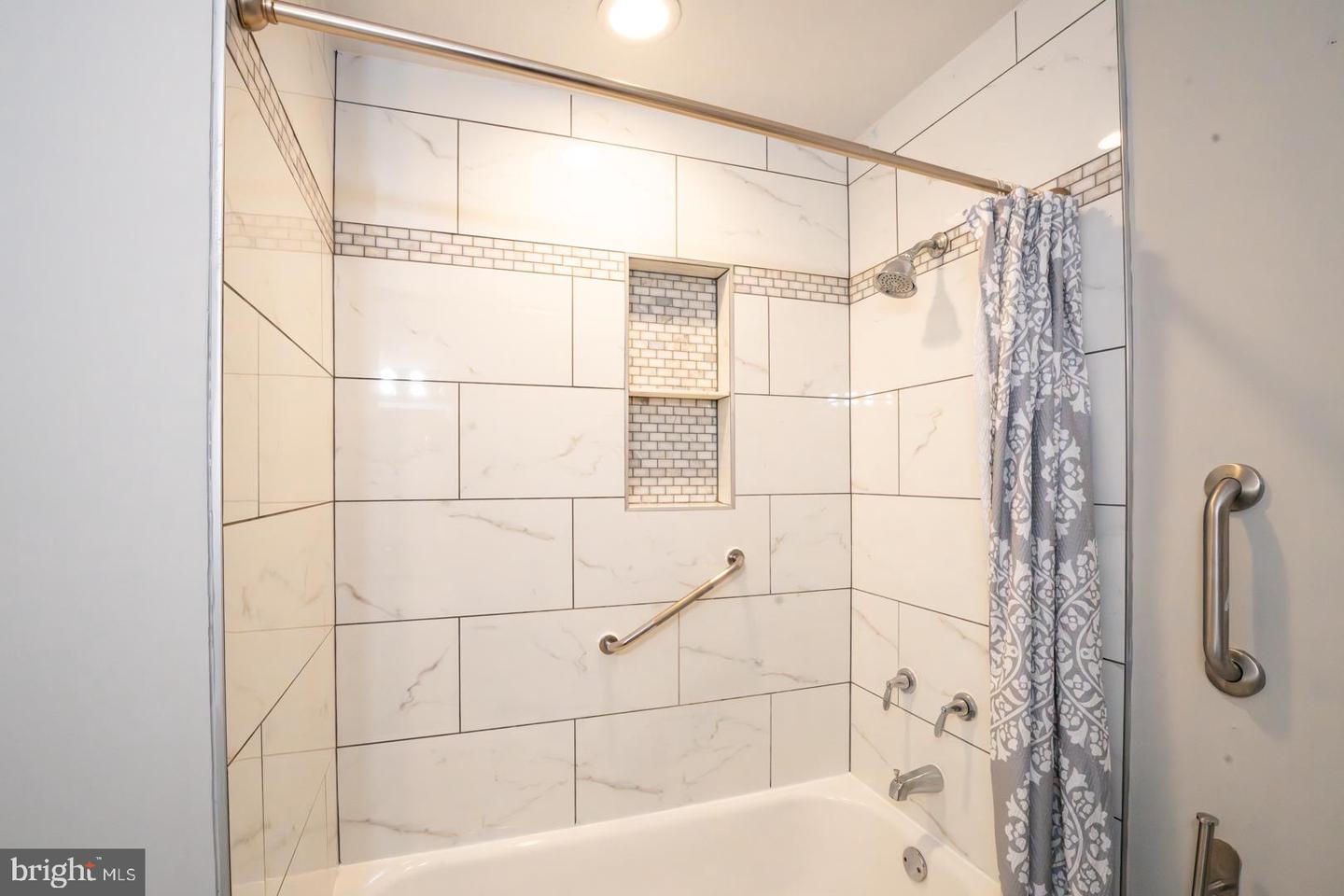 903 WINGFIELD RD, WOODBRIDGE, Virginia 22191, 4 Bedrooms Bedrooms, 6 Rooms Rooms,3 BathroomsBathrooms,Residential,For sale,903 WINGFIELD RD,VAPW2110104 MLS # VAPW2110104