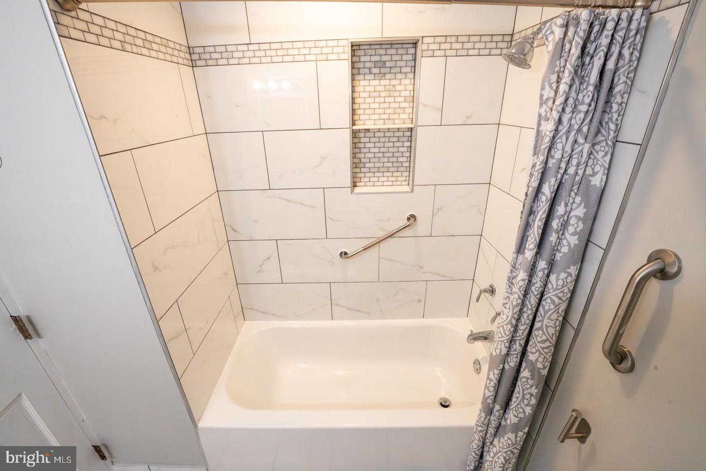 903 WINGFIELD RD, WOODBRIDGE, Virginia 22191, 4 Bedrooms Bedrooms, 6 Rooms Rooms,3 BathroomsBathrooms,Residential,For sale,903 WINGFIELD RD,VAPW2110104 MLS # VAPW2110104