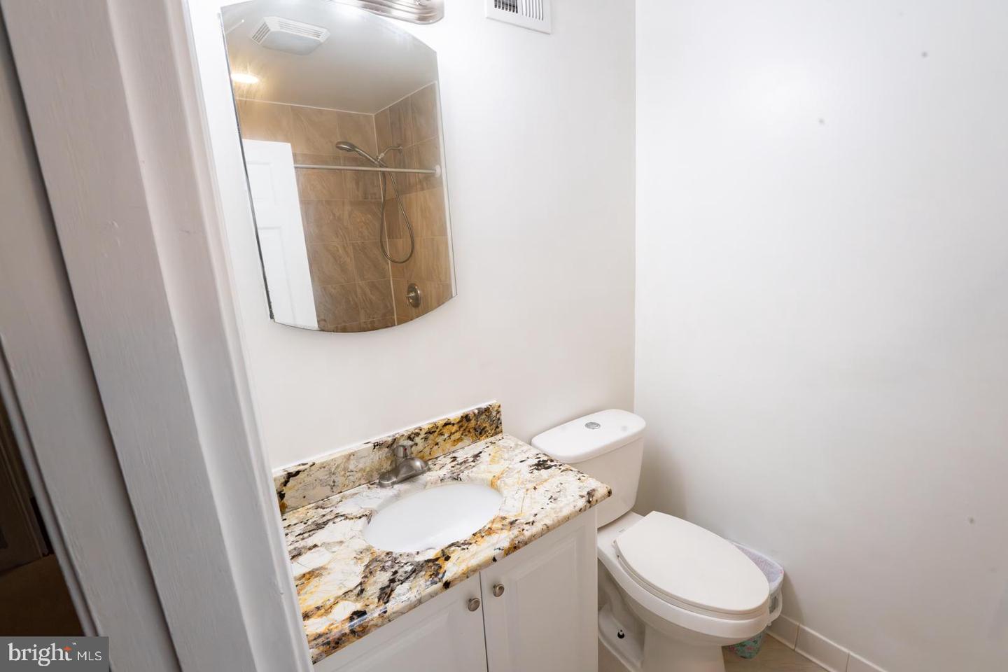 903 WINGFIELD RD, WOODBRIDGE, Virginia 22191, 4 Bedrooms Bedrooms, 6 Rooms Rooms,3 BathroomsBathrooms,Residential,For sale,903 WINGFIELD RD,VAPW2110104 MLS # VAPW2110104