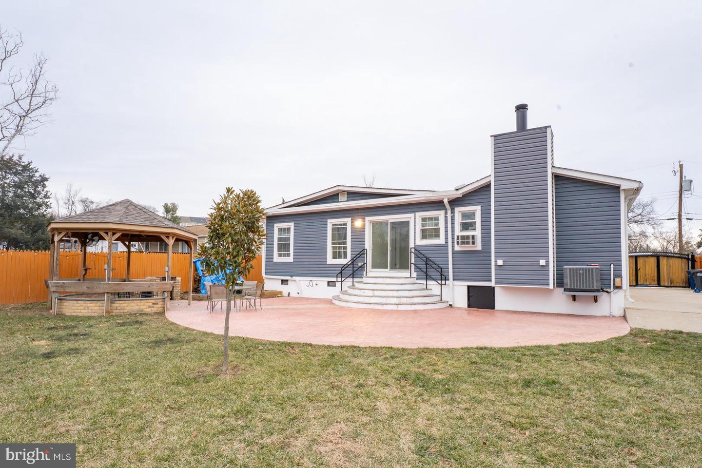 903 WINGFIELD RD, WOODBRIDGE, Virginia 22191, 4 Bedrooms Bedrooms, 6 Rooms Rooms,3 BathroomsBathrooms,Residential,For sale,903 WINGFIELD RD,VAPW2110104 MLS # VAPW2110104