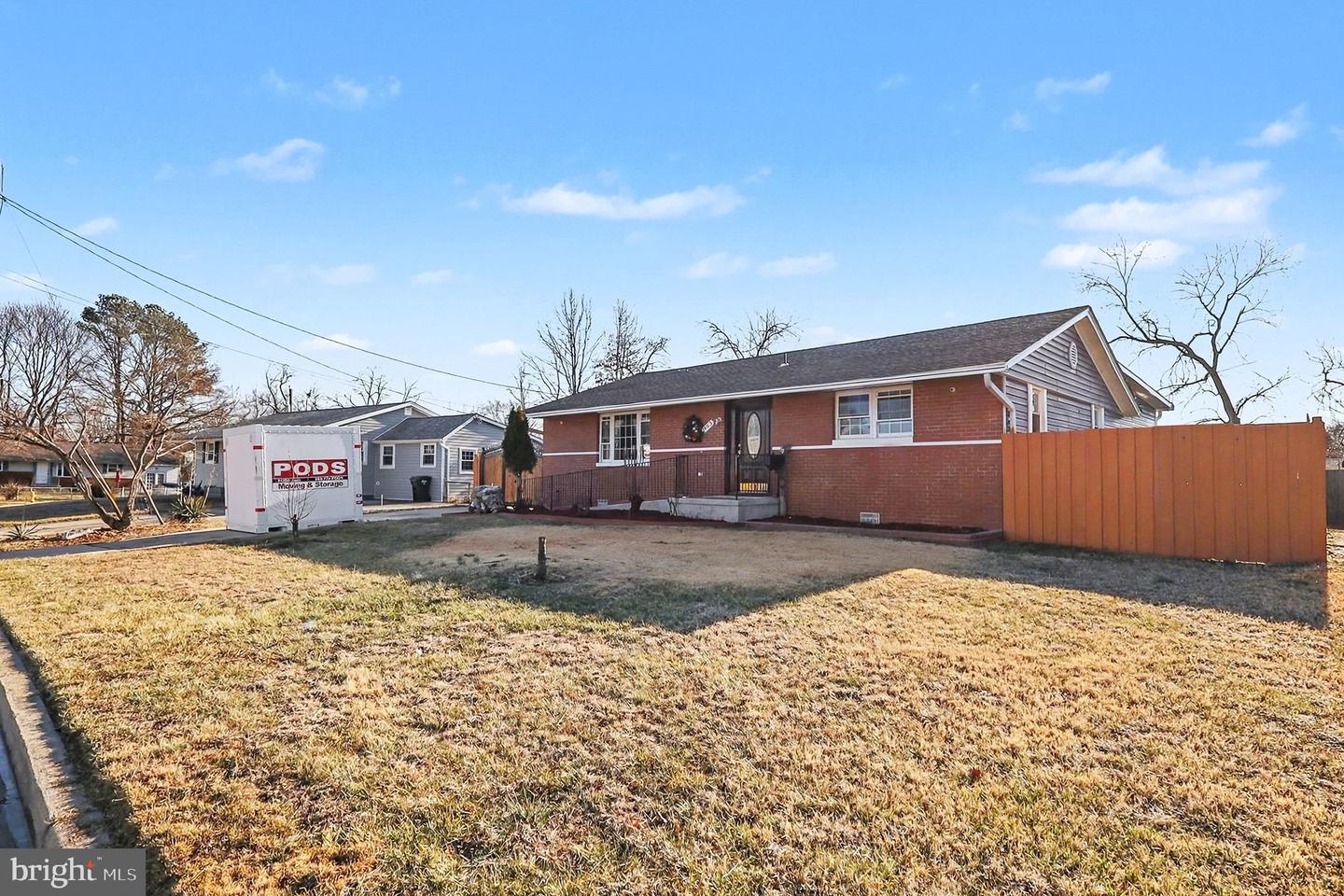 903 WINGFIELD RD, WOODBRIDGE, Virginia 22191, 4 Bedrooms Bedrooms, 6 Rooms Rooms,3 BathroomsBathrooms,Residential,For sale,903 WINGFIELD RD,VAPW2110104 MLS # VAPW2110104