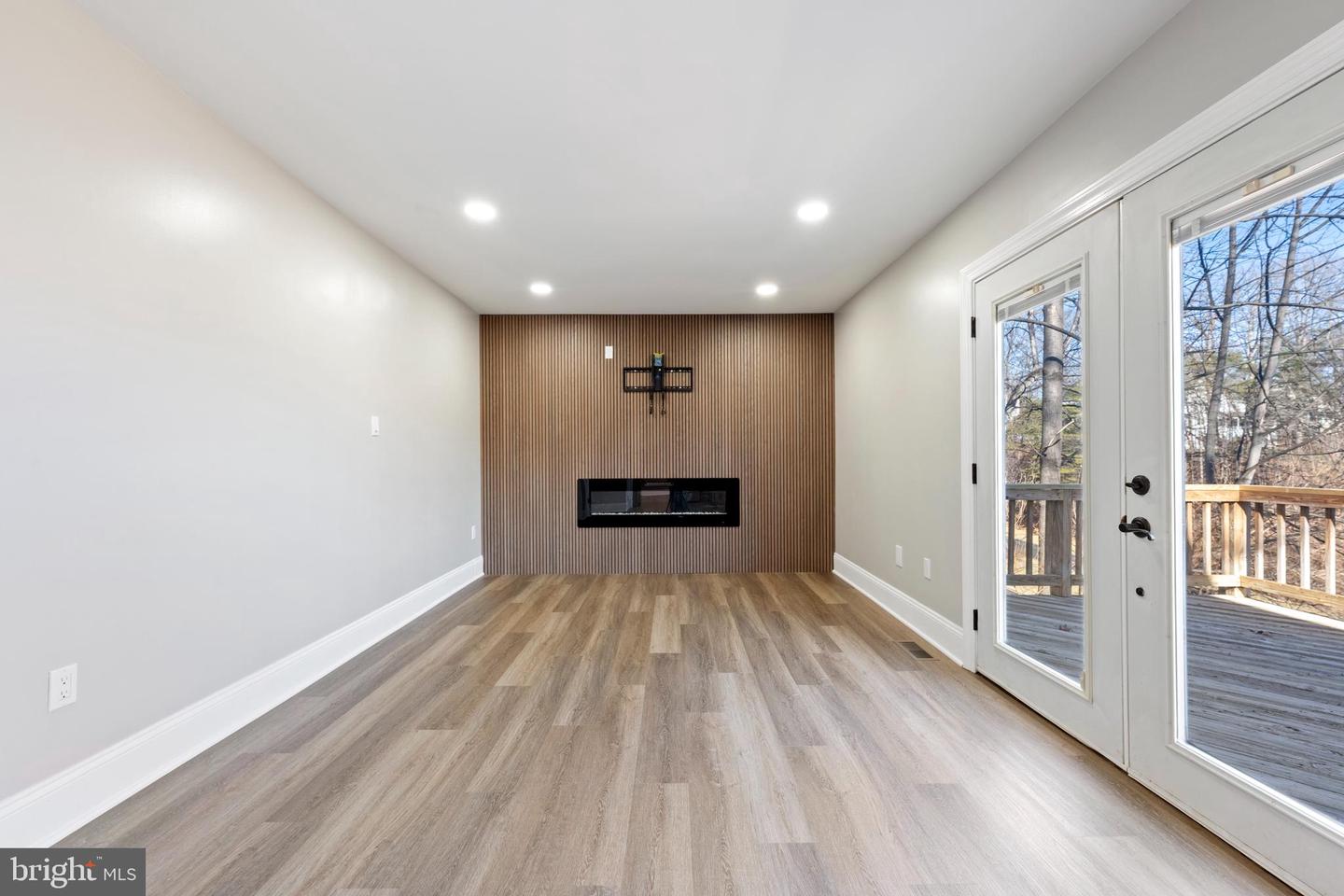 15689 PIKE TRL, DUMFRIES, Virginia 22025, 5 Bedrooms Bedrooms, ,3 BathroomsBathrooms,Residential,For sale,15689 PIKE TRL,VAPW2110146 MLS # VAPW2110146