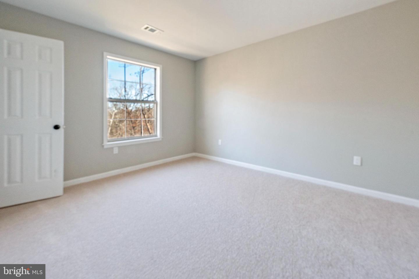 15689 PIKE TRL, DUMFRIES, Virginia 22025, 5 Bedrooms Bedrooms, ,3 BathroomsBathrooms,Residential,For sale,15689 PIKE TRL,VAPW2110146 MLS # VAPW2110146