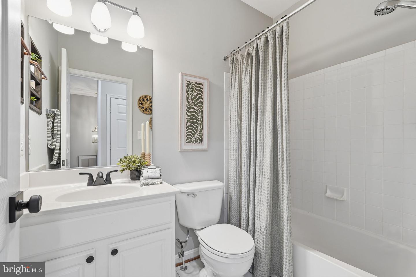 46600 CHASE VIEW TER, STERLING, Virginia 20164, 4 Bedrooms Bedrooms, ,3 BathroomsBathrooms,Residential,For sale,46600 CHASE VIEW TER,VALO2113570 MLS # VALO2113570