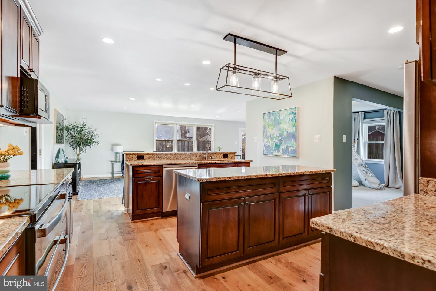 13631 ELLENDALE DR, CHANTILLY, Virginia 20151, 5 Bedrooms Bedrooms, ,2 BathroomsBathrooms,Residential,For sale,13631 ELLENDALE DR,VAFX2284798 MLS # VAFX2284798