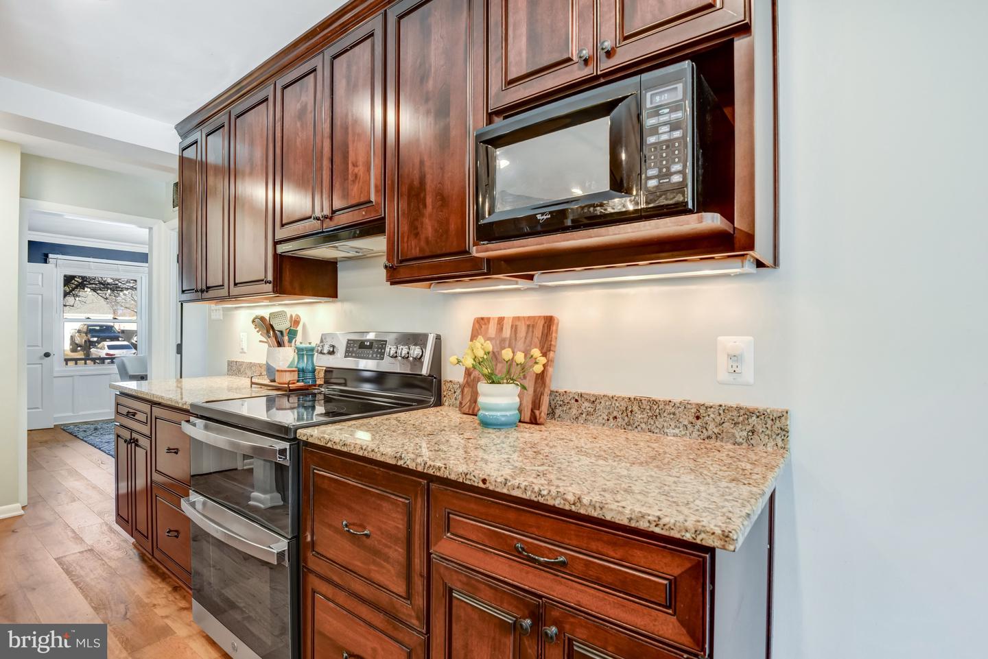 13631 ELLENDALE DR, CHANTILLY, Virginia 20151, 5 Bedrooms Bedrooms, ,2 BathroomsBathrooms,Residential,For sale,13631 ELLENDALE DR,VAFX2284798 MLS # VAFX2284798