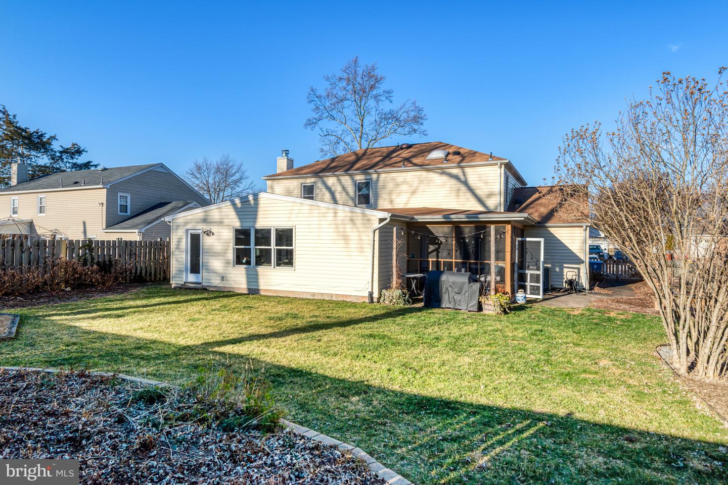 13631 ELLENDALE DR, CHANTILLY, Virginia 20151, 5 Bedrooms Bedrooms, ,2 BathroomsBathrooms,Residential,For sale,13631 ELLENDALE DR,VAFX2284798 MLS # VAFX2284798