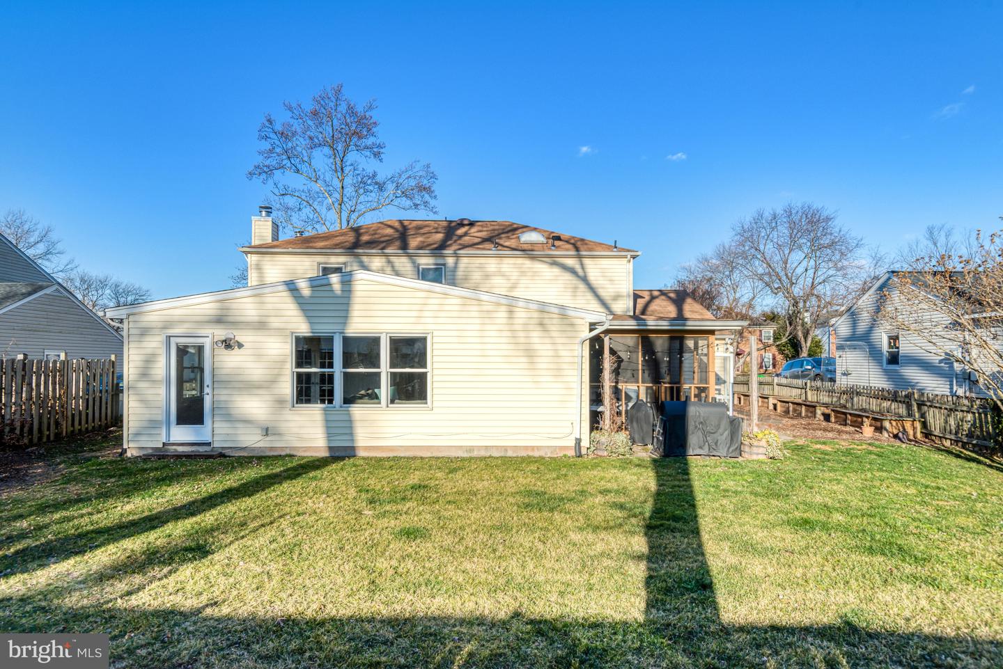 13631 ELLENDALE DR, CHANTILLY, Virginia 20151, 5 Bedrooms Bedrooms, ,2 BathroomsBathrooms,Residential,For sale,13631 ELLENDALE DR,VAFX2284798 MLS # VAFX2284798