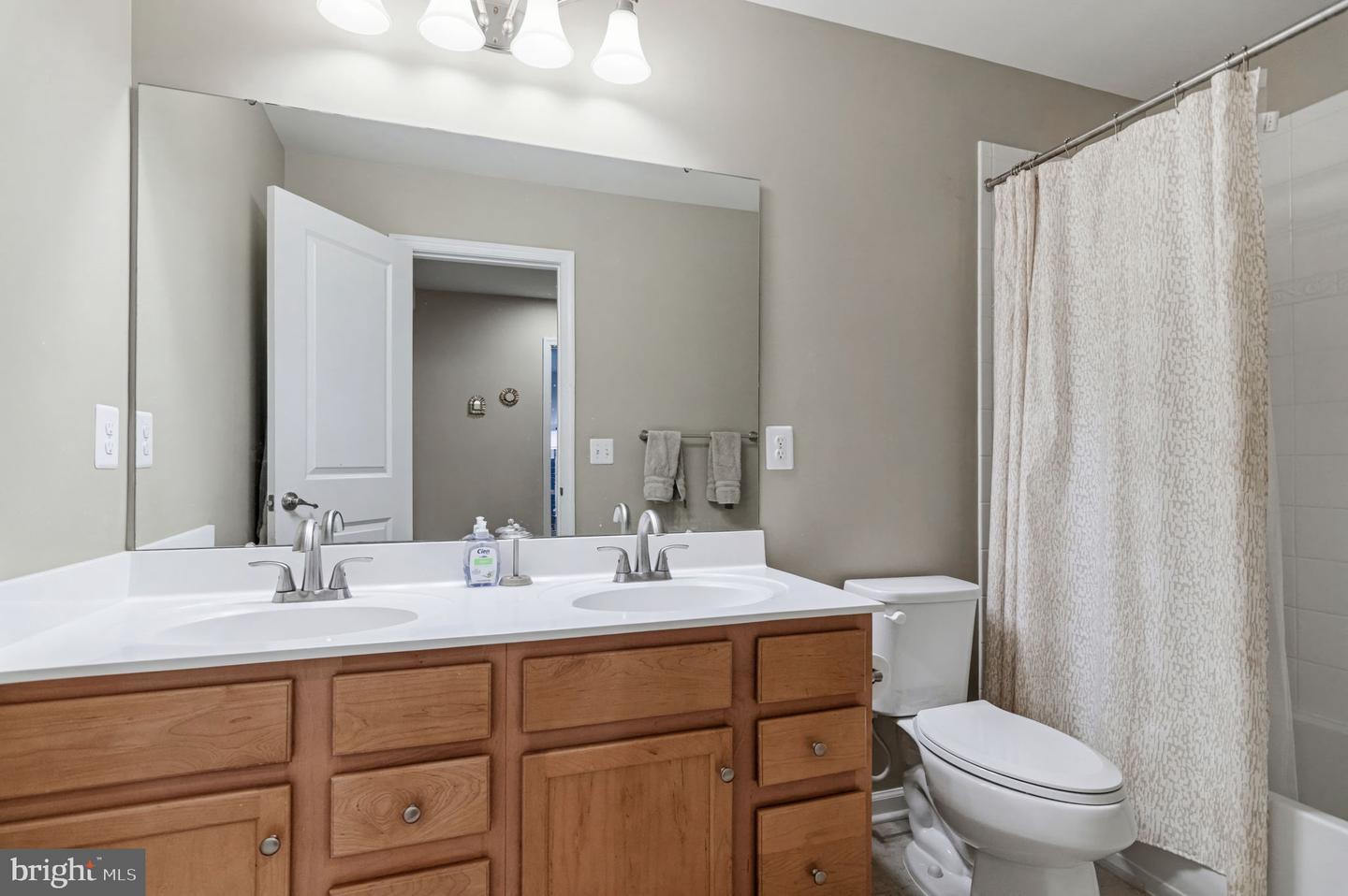 16961 TAKEAWAY LN, DUMFRIES, Virginia 22026, 4 Bedrooms Bedrooms, ,2 BathroomsBathrooms,Residential,For sale,16961 TAKEAWAY LN,VAPW2110238 MLS # VAPW2110238