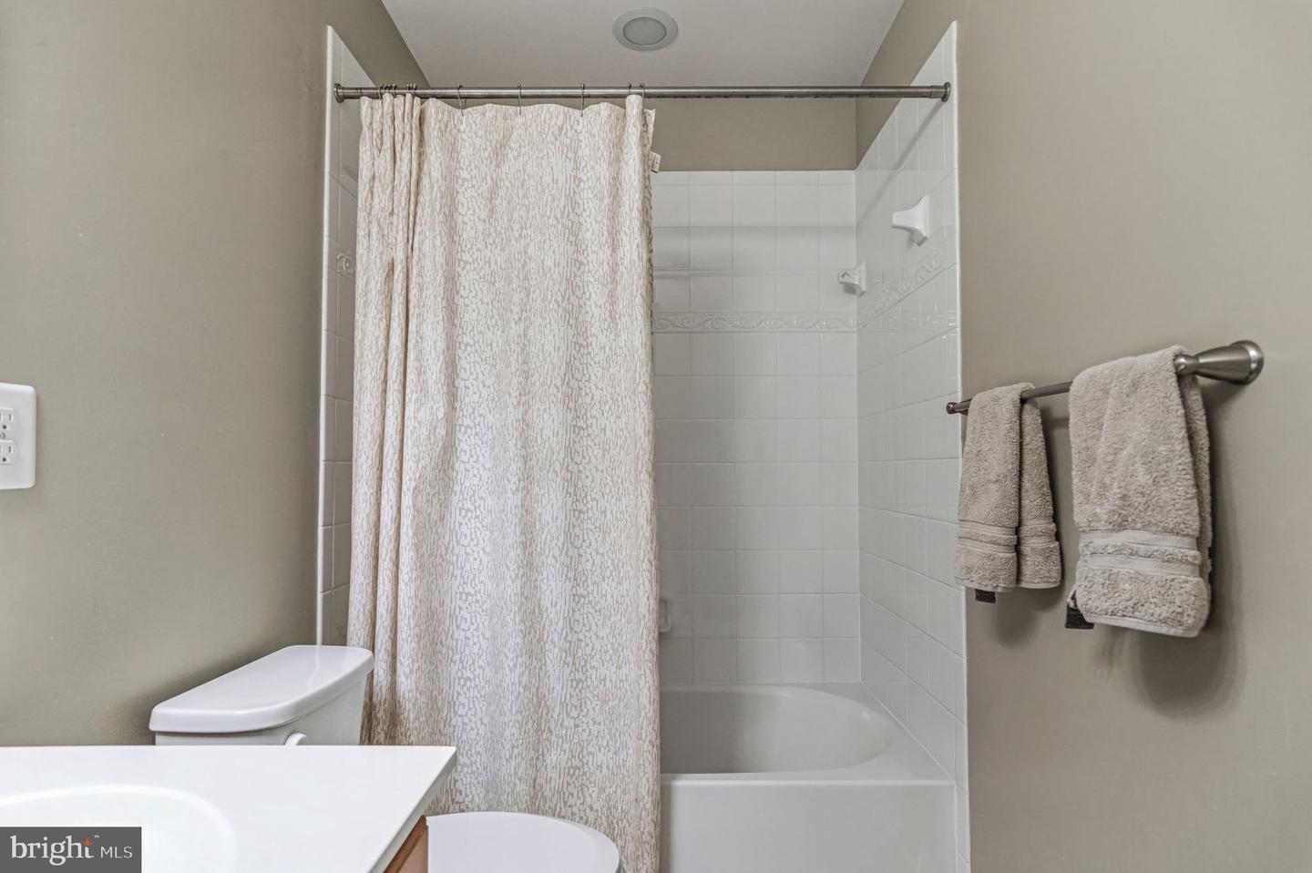 16961 TAKEAWAY LN, DUMFRIES, Virginia 22026, 4 Bedrooms Bedrooms, ,2 BathroomsBathrooms,Residential,For sale,16961 TAKEAWAY LN,VAPW2110238 MLS # VAPW2110238