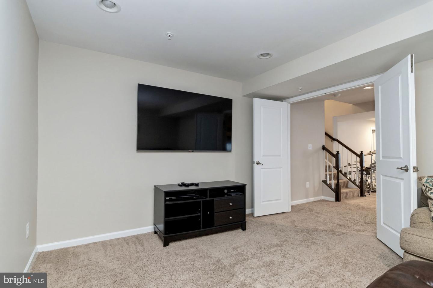 16961 TAKEAWAY LN, DUMFRIES, Virginia 22026, 4 Bedrooms Bedrooms, ,2 BathroomsBathrooms,Residential,For sale,16961 TAKEAWAY LN,VAPW2110238 MLS # VAPW2110238