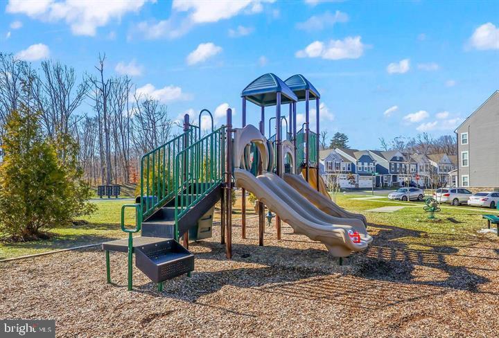 16961 TAKEAWAY LN, DUMFRIES, Virginia 22026, 4 Bedrooms Bedrooms, ,2 BathroomsBathrooms,Residential,For sale,16961 TAKEAWAY LN,VAPW2110238 MLS # VAPW2110238